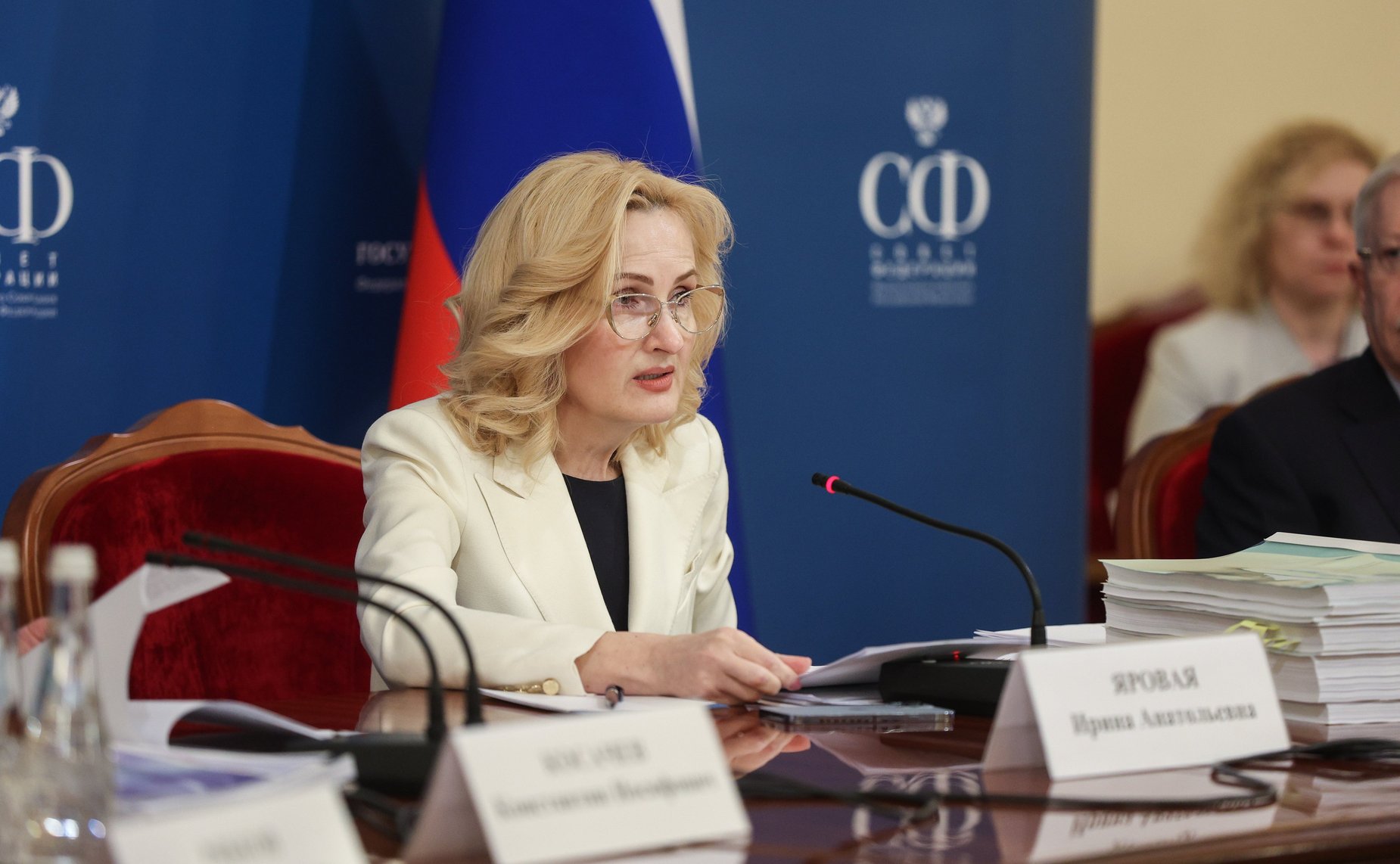 Заседание парламентской комиссии по расследованию обстоятельств, связанных с созданием американскими специалистами биологических лабораторий на территории Украины