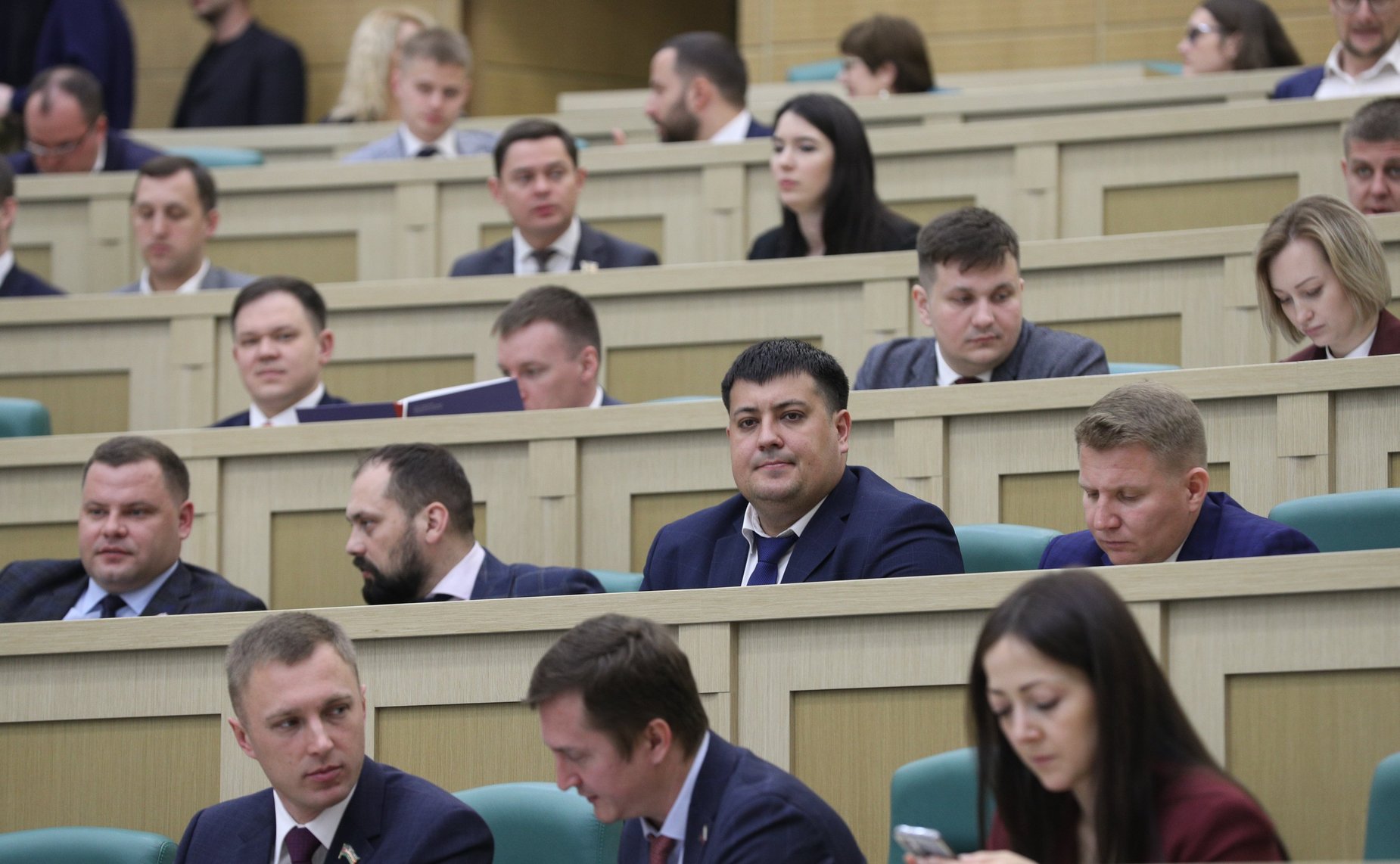 Пленарное заседание Форума молодых парламентариев: «Молодежь XXI века: сберегая наследие, развивая сотрудничество, приближая будущее»