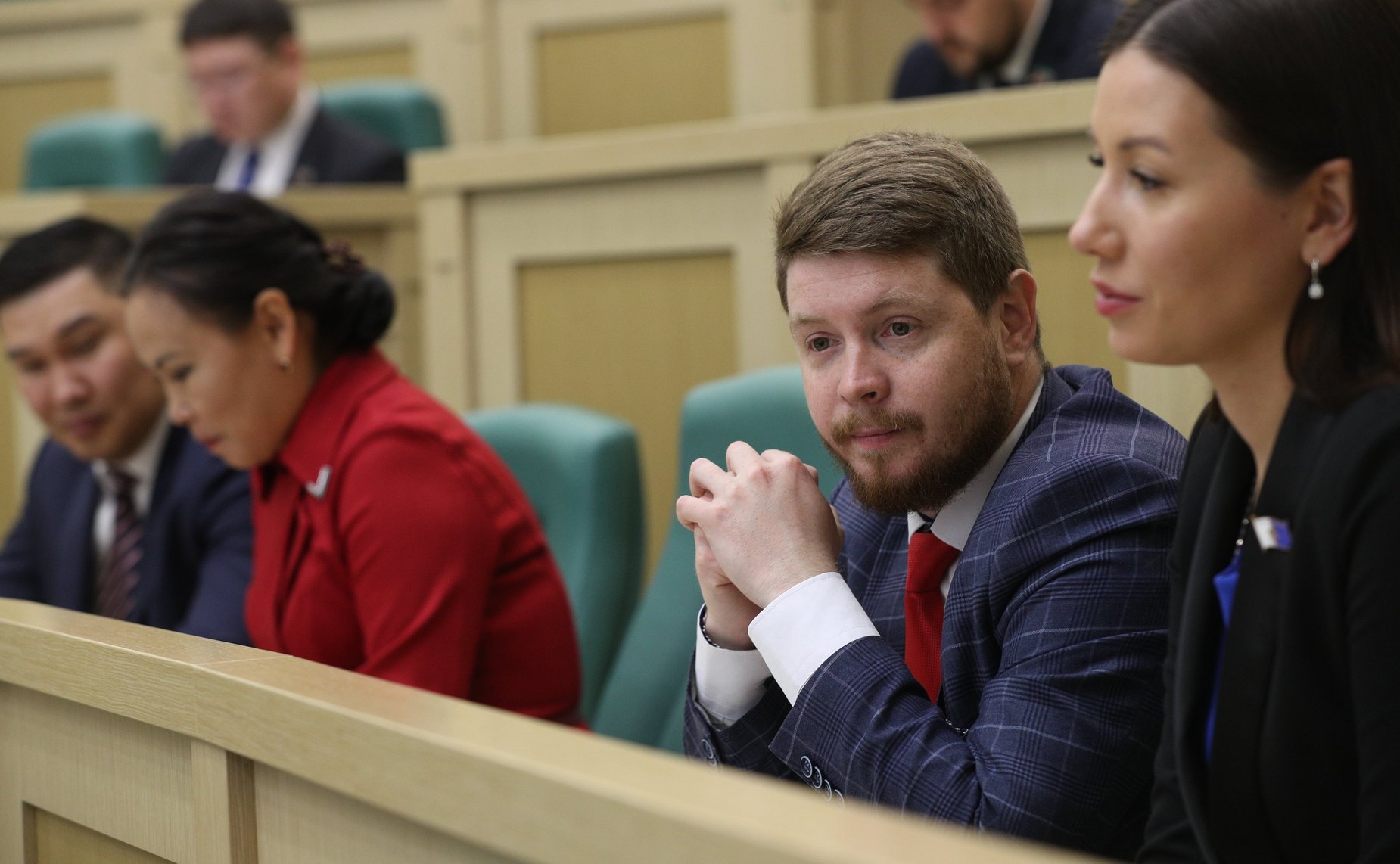 Пленарное заседание Форума молодых парламентариев: «Молодежь XXI века: сберегая наследие, развивая сотрудничество, приближая будущее»