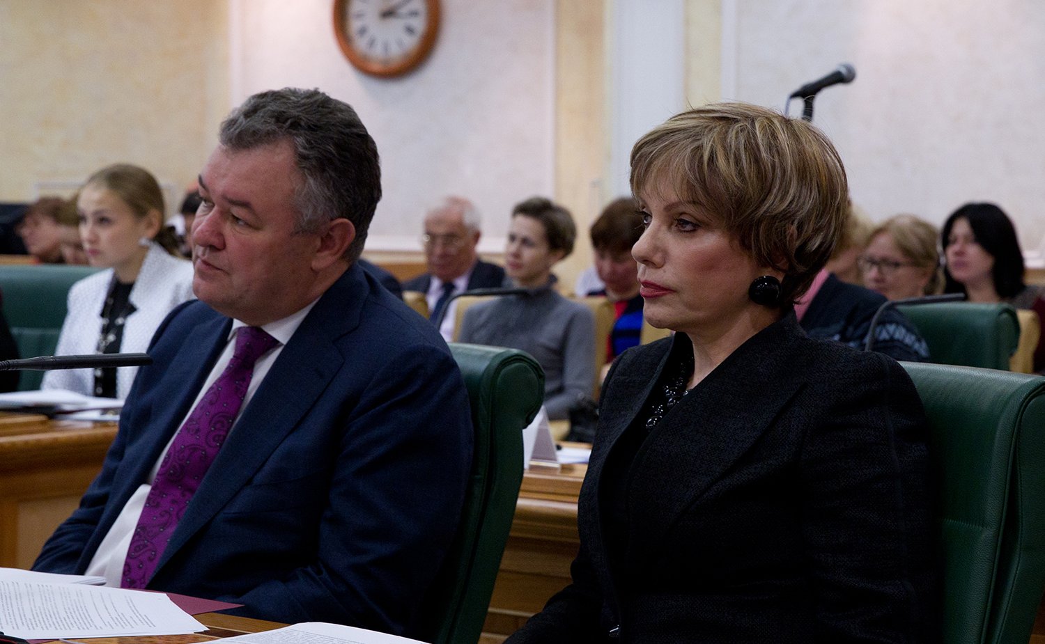 Участники парламентских слушаний на тему «Практика и направления совершенствования проведения единого государственного экзамена в Российской Федерации» 2