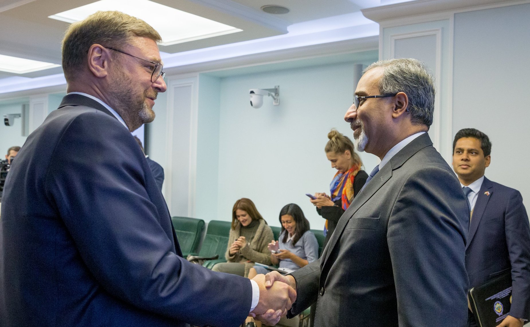 Встреча Константина Косачева с Чрезвычайным и Полномочным Послом Индии в РФ Датла Бала Венкатеш Вармой