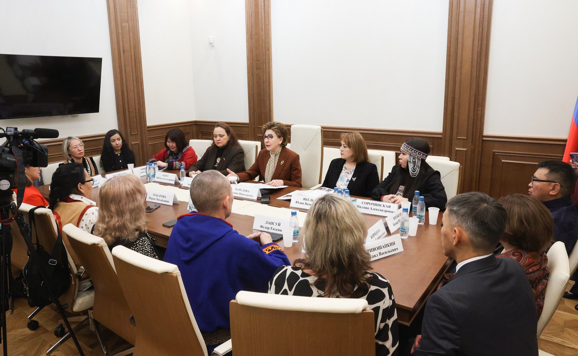 Встреча сенаторов РФ с участниками второго потока образовательной программы «Актуальные проблемы и эффективные практики устойчивого развития коренных малочисленных народов Севера, Сибири и Дальнего Востока»