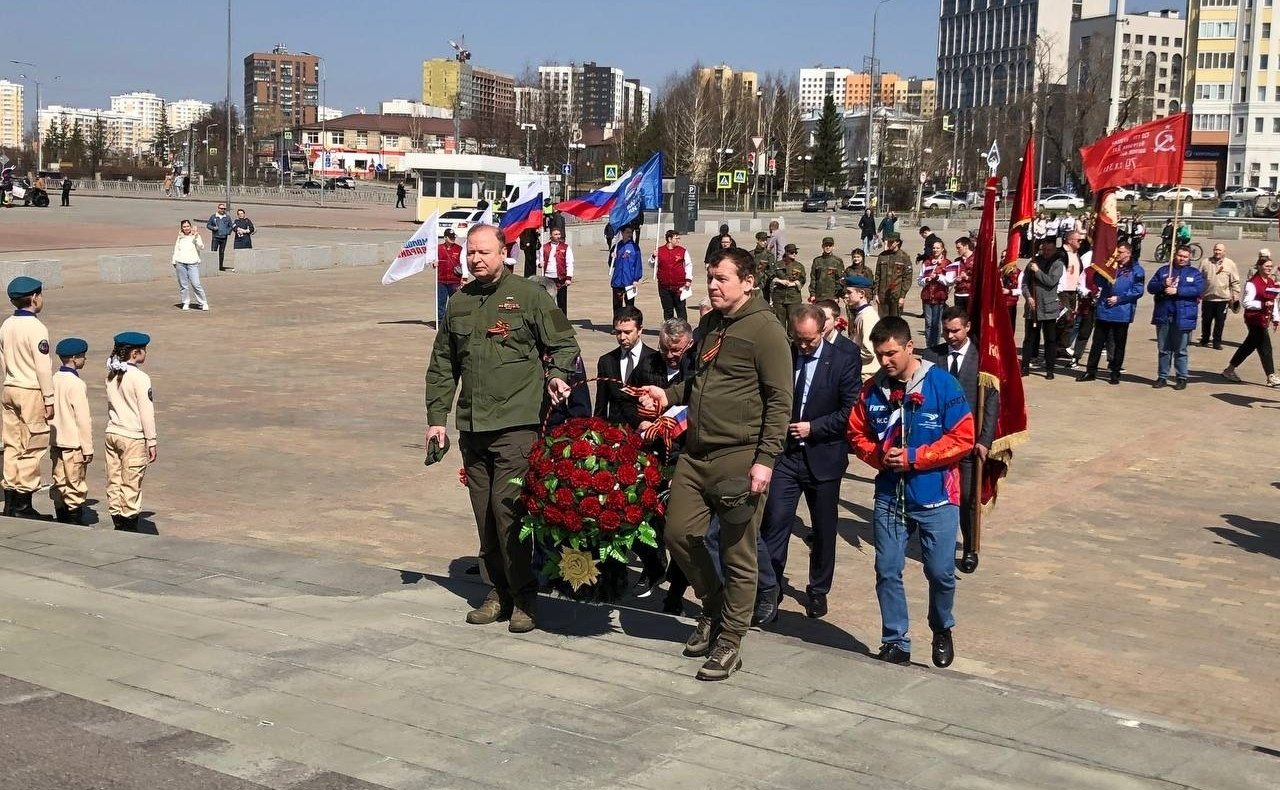 Виктор Шептий принял участие в автопробеге в честь Дня Победы в Екатеринбурге