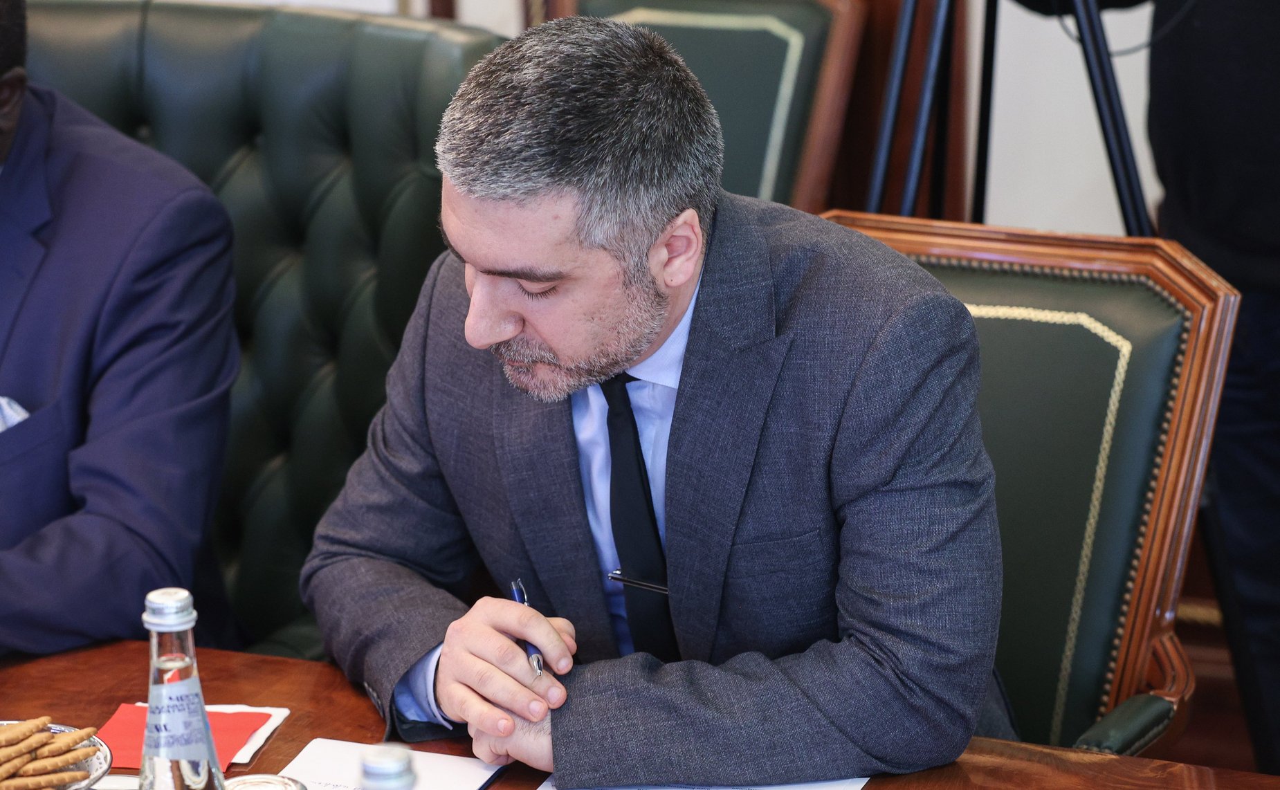 Николай Владимиров провел встречу с Чрезвычайным и Полномочным Послом Федеративной Демократической Республики Эфиопии в Российской Федерации Чамом Угалой Урятом