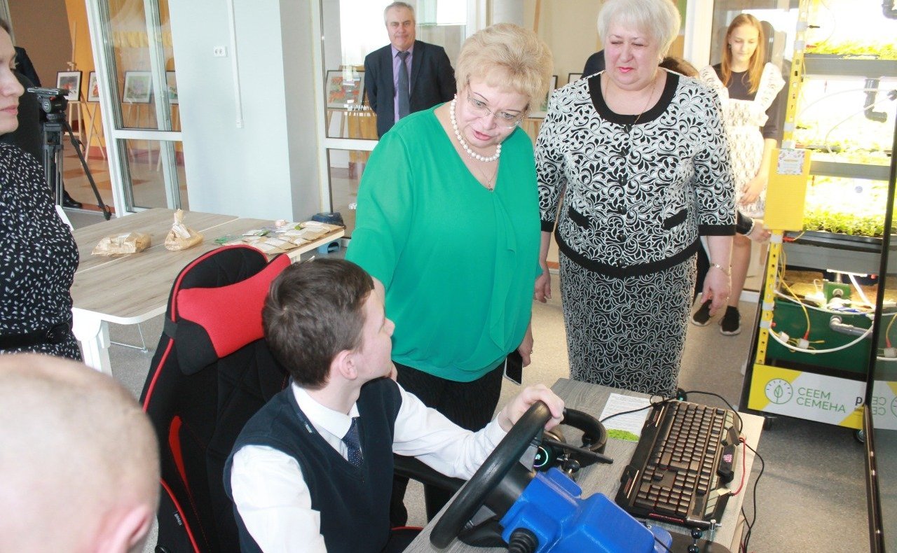 Оксана Хлякина посетила с рабочей поездкой Добровский район Липецкой области