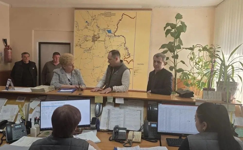 Ольга Бас в ходе поездки в регион посетила государственное унитарное предприятие «Лугансквода»