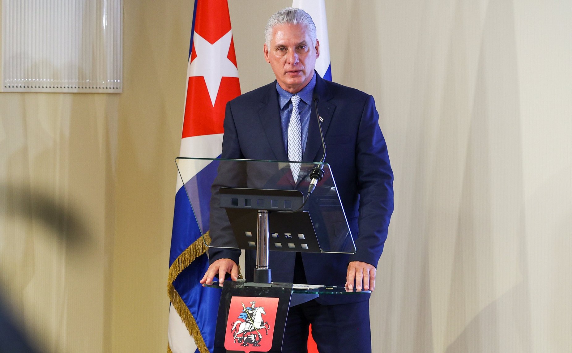 Председатель Совета Федерации Валентина Матвиенко, Президент Кубы Мигель Марио Диас-Канель и Председатель Московской городской Думы Алексей Шапошников открыли фотовыставку, посвящённую 65-летию восстановления российско-кубинских дипломатических отношений