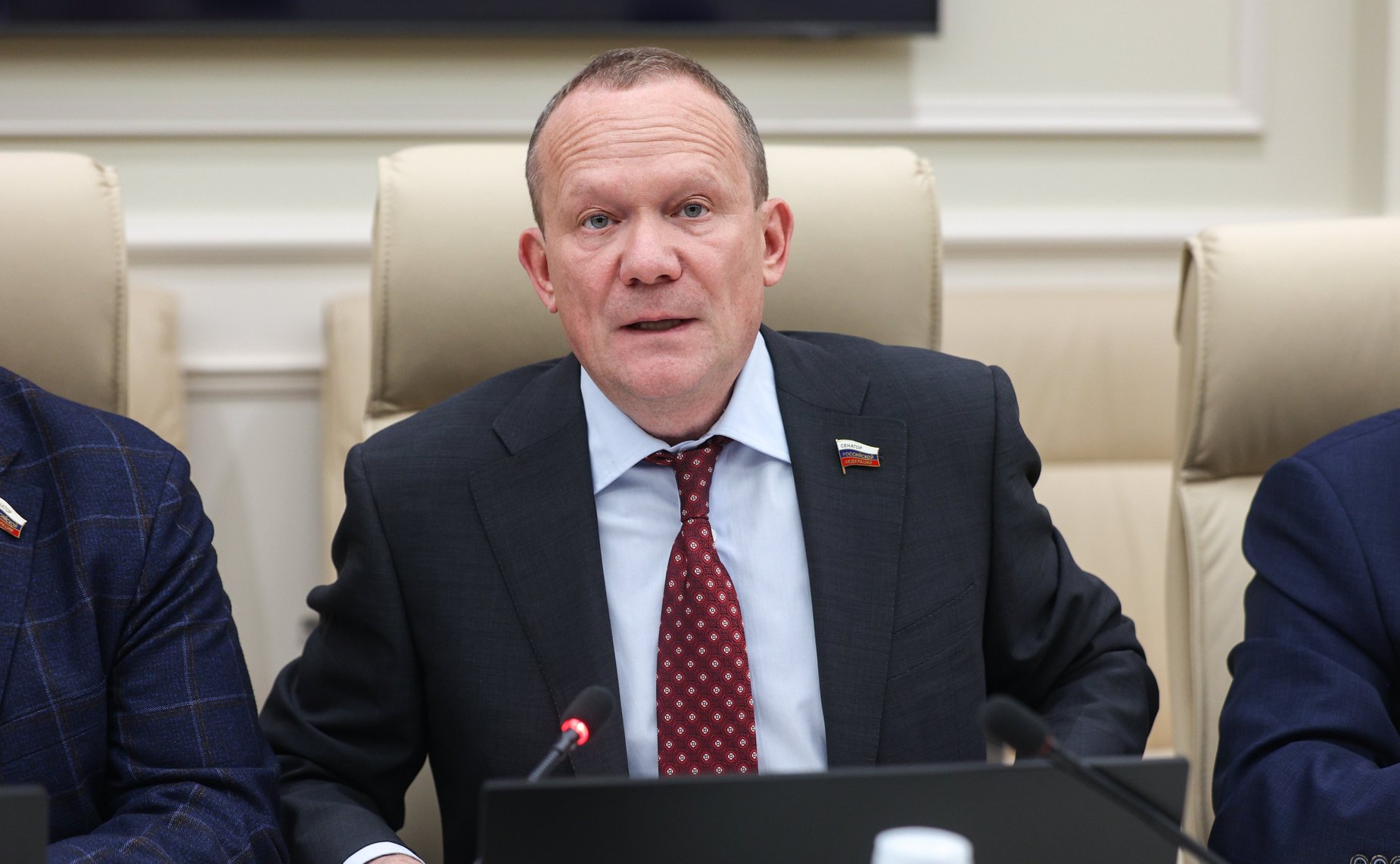 Виктор Зобнев