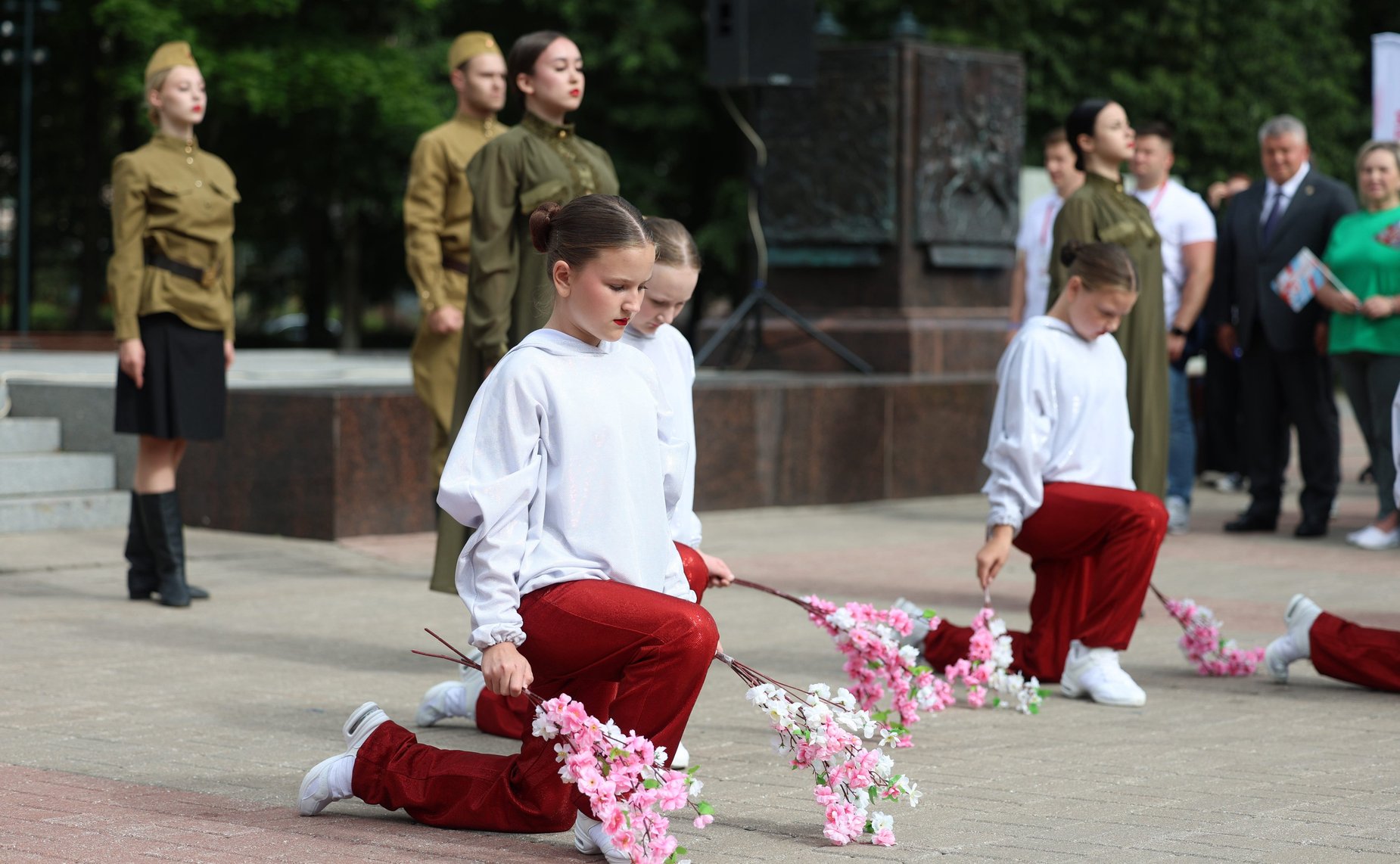 Культурно-образовательный проект «Поезд памяти». Великий Новгород. Прибытие поезда, торжественная встреча