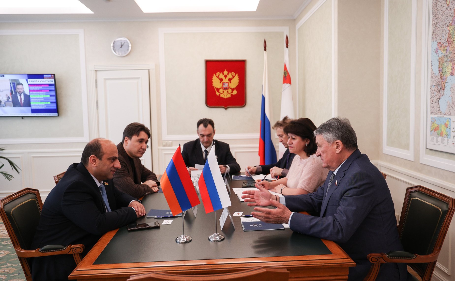 Юрий Воробьев провел встречу с делегацией Национального Собрания Республики Армения