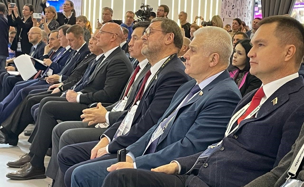 Константин Косачев принял участие в открытии стенда региона «Марий Эл. Единство природы и технологий». Мероприятие состоялось в рамках выставки «Россия»