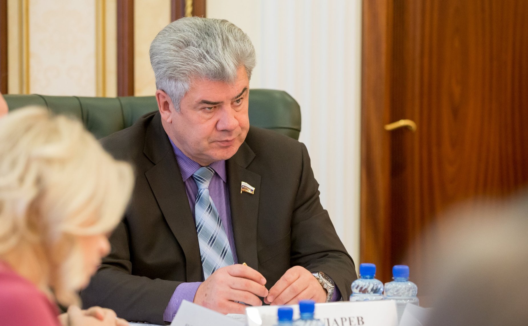 В. Бондарев