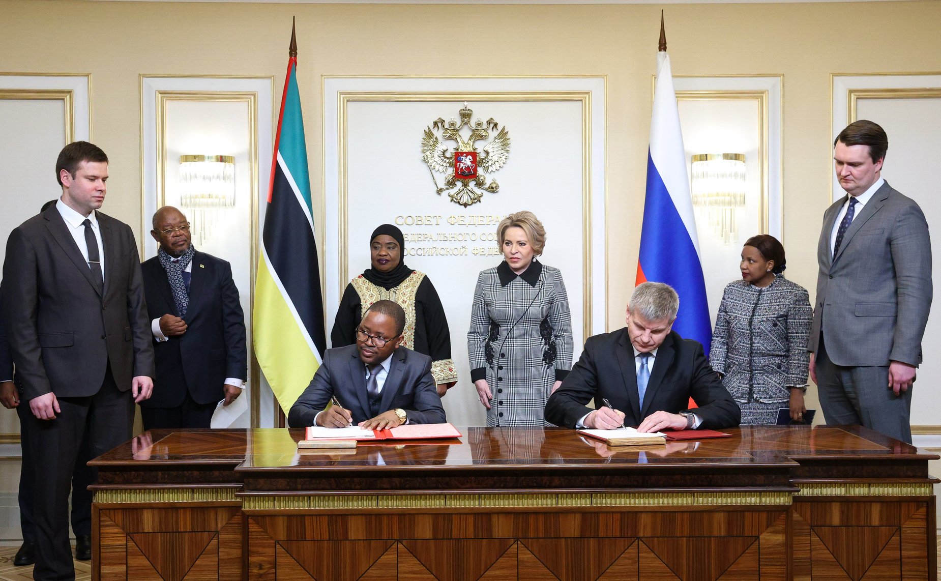 В рамках встречи подписано Соглашение о сотрудничестве между Аппаратом Совета Федерации и Генеральным секретариатом Ассамблеи Республики Мозамбик