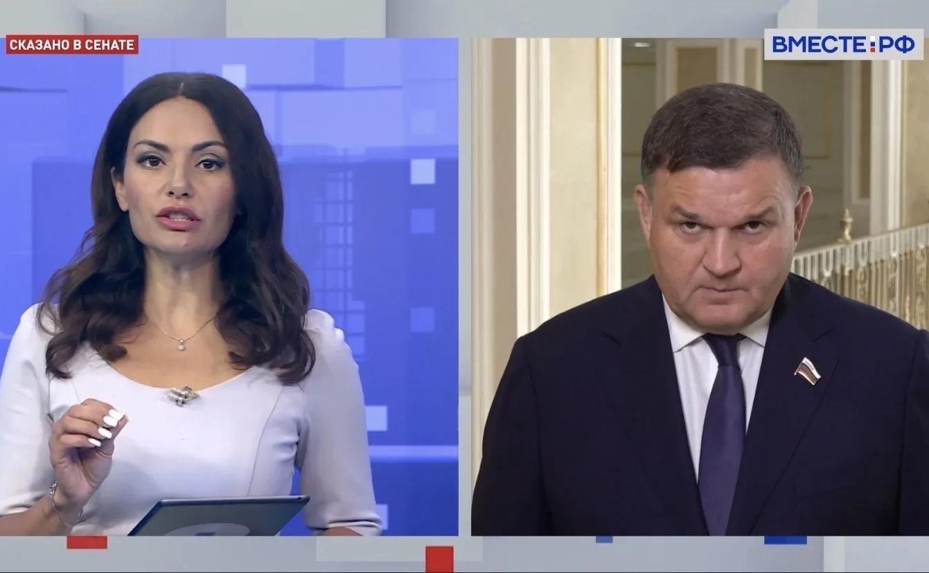 Сергей Перминов ответил на вопросы телеканала «Вместе-РФ» о разработанном в регионе прототипе плавучей платформы «Плот-47»