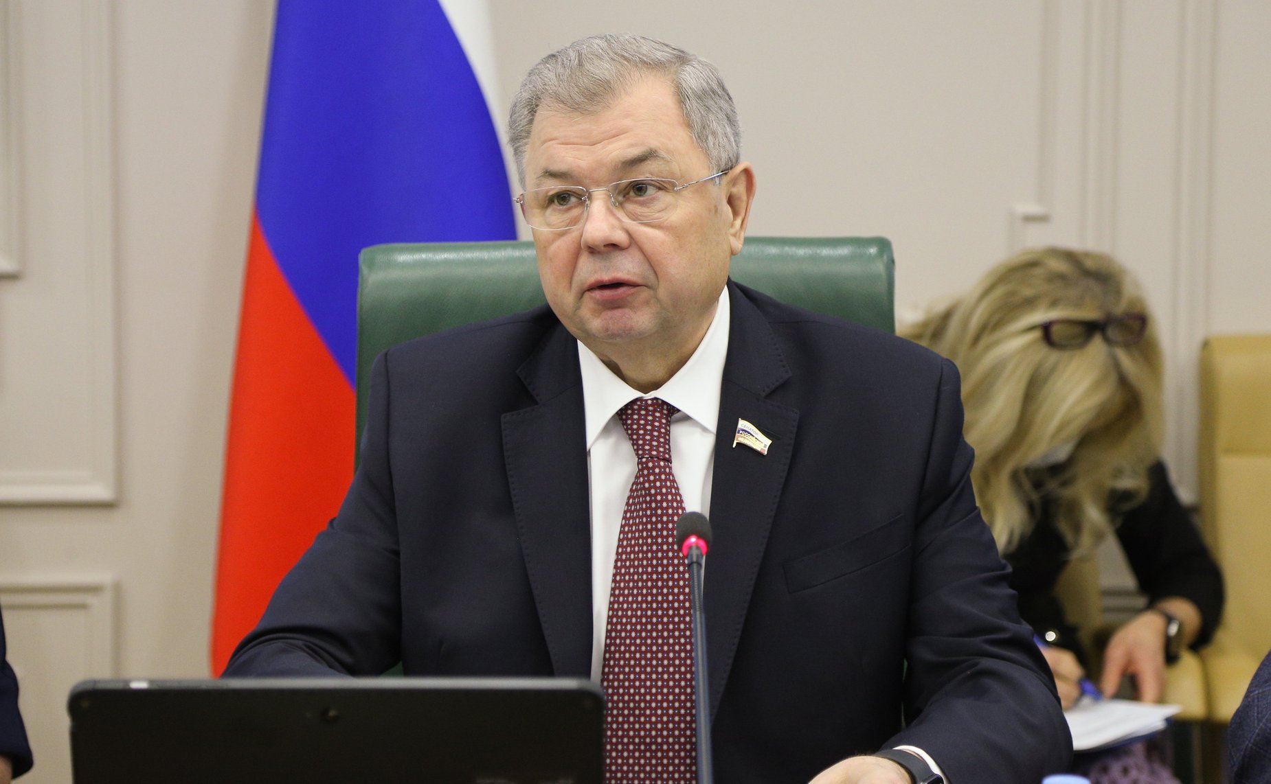 Анатолий Артамонов