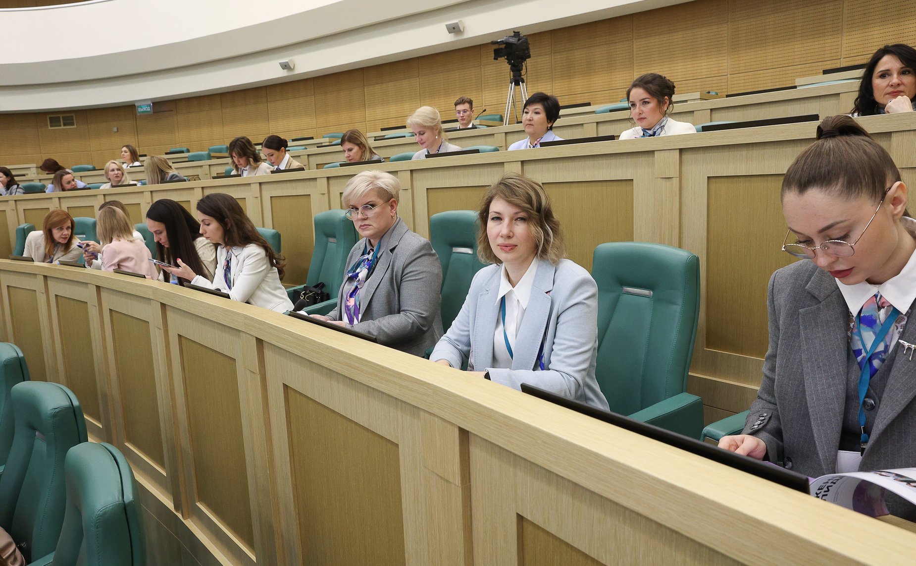 Торжественное мероприятие, посвященное подведению итогов второго международного потока образовательной программы «Женщина-лидер»