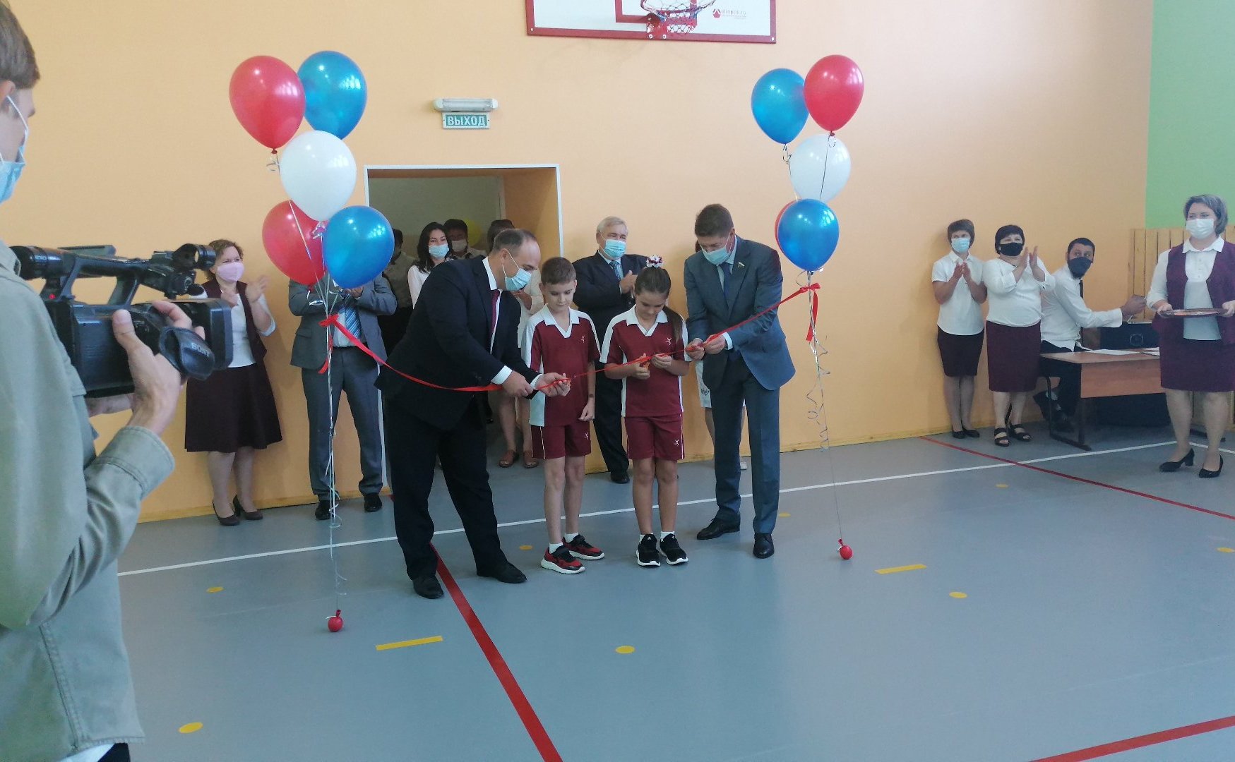 Андрей Шевченко в День знаний посетил одну их школ в Октябрьском районе Оренбургской области
