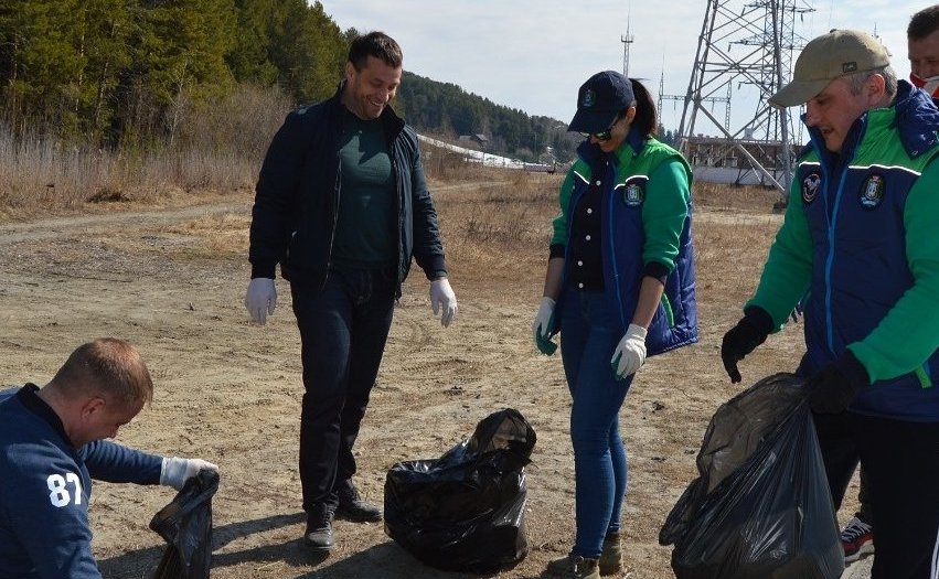 Эдуард Исаков принял участие во Всероссийском субботнике