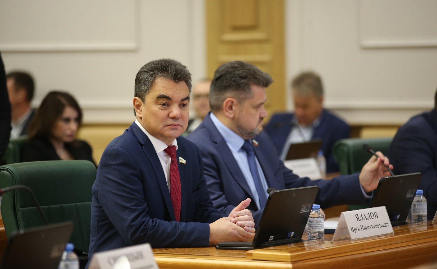 Парламентские слушания «О поддержке импортозамещения продукции, услуг и технологий, критически важных с точки зрения зависимости от импорта, в гражданских отраслях промышленности РФ»