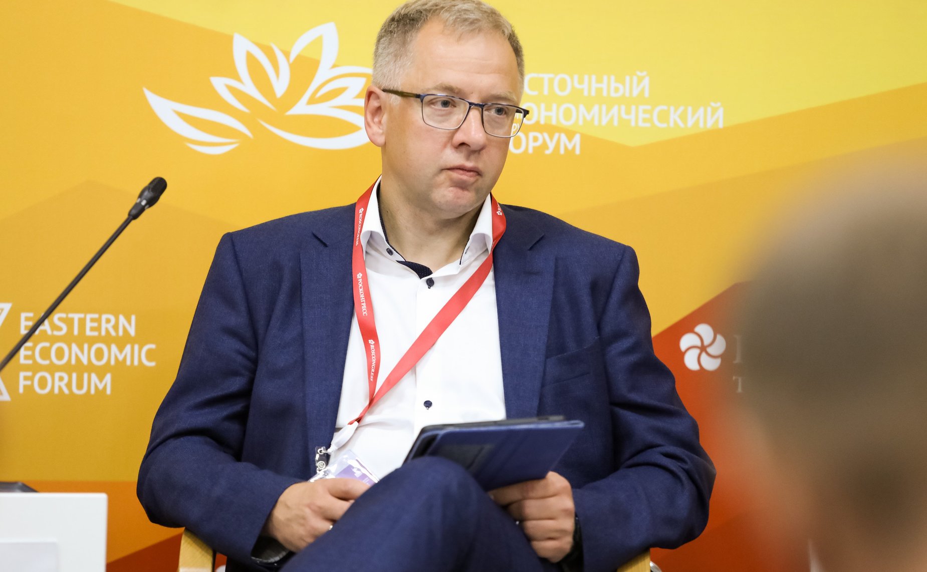 Сессия «Новые решения бизнеса и государства для развития в эпоху дефицита кадров и капитала». X Восточный экономический форум