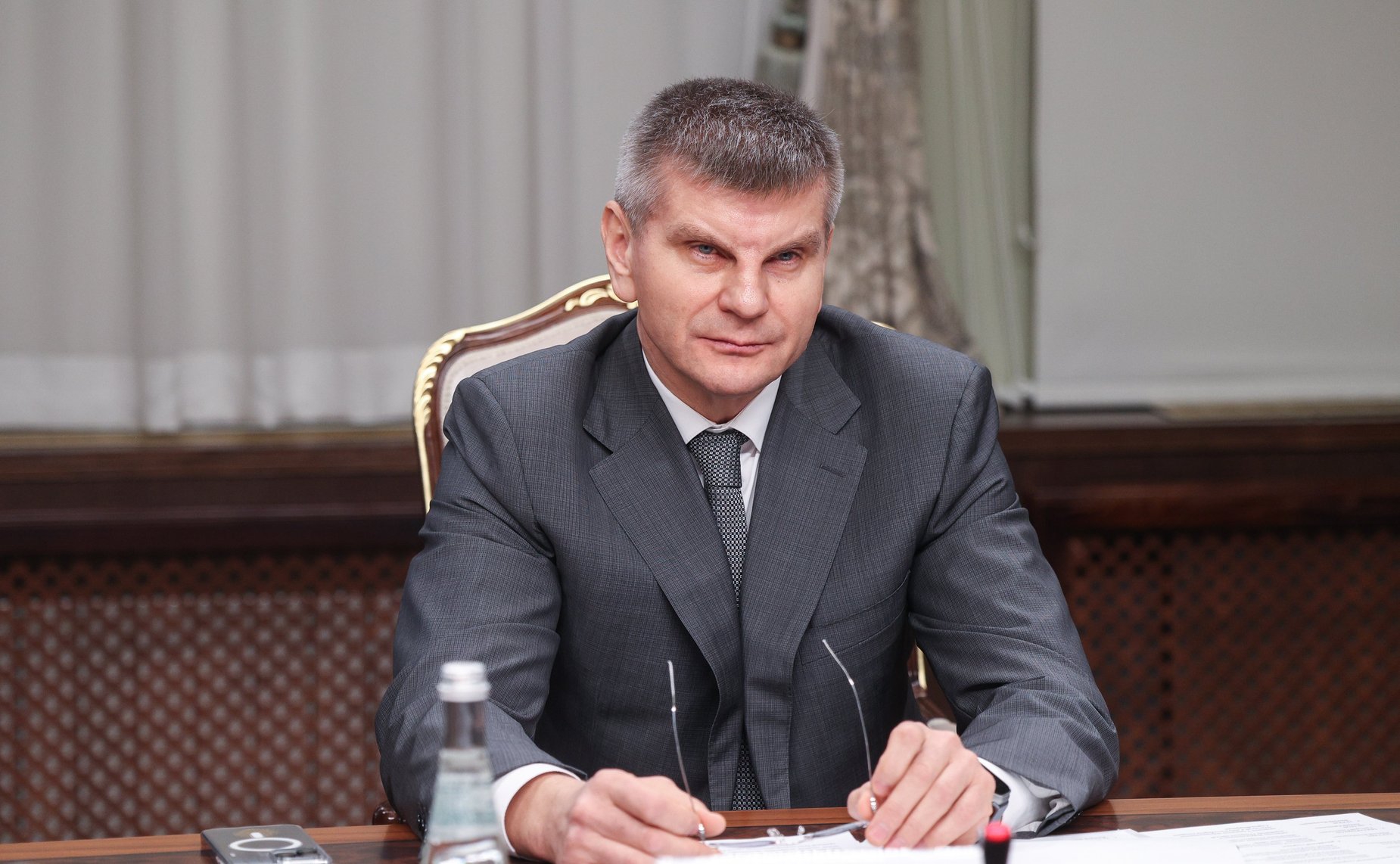 Геннадий Голов
