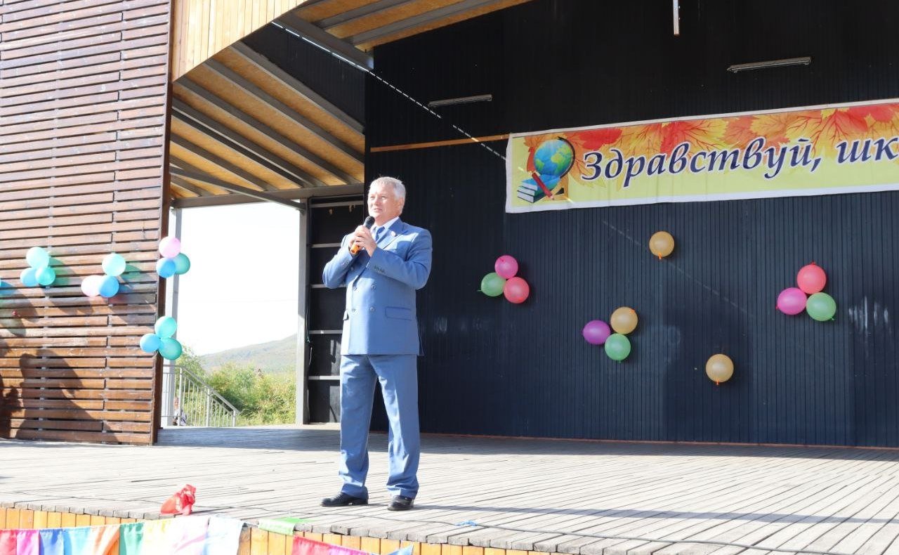 Сергей Михайлов в ходе работы в регионе принял участие в общественных обсуждениях по планируемому строительству Аллеи славы в городе Нерчинске, посвященной воинам-забайкальцам