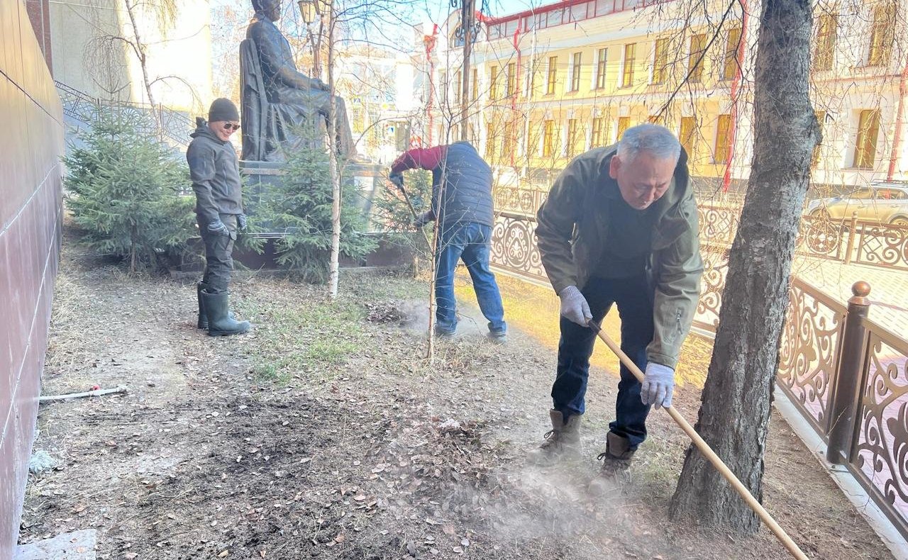 Сахамин Афанасьев принял участие во Всероссийском субботнике