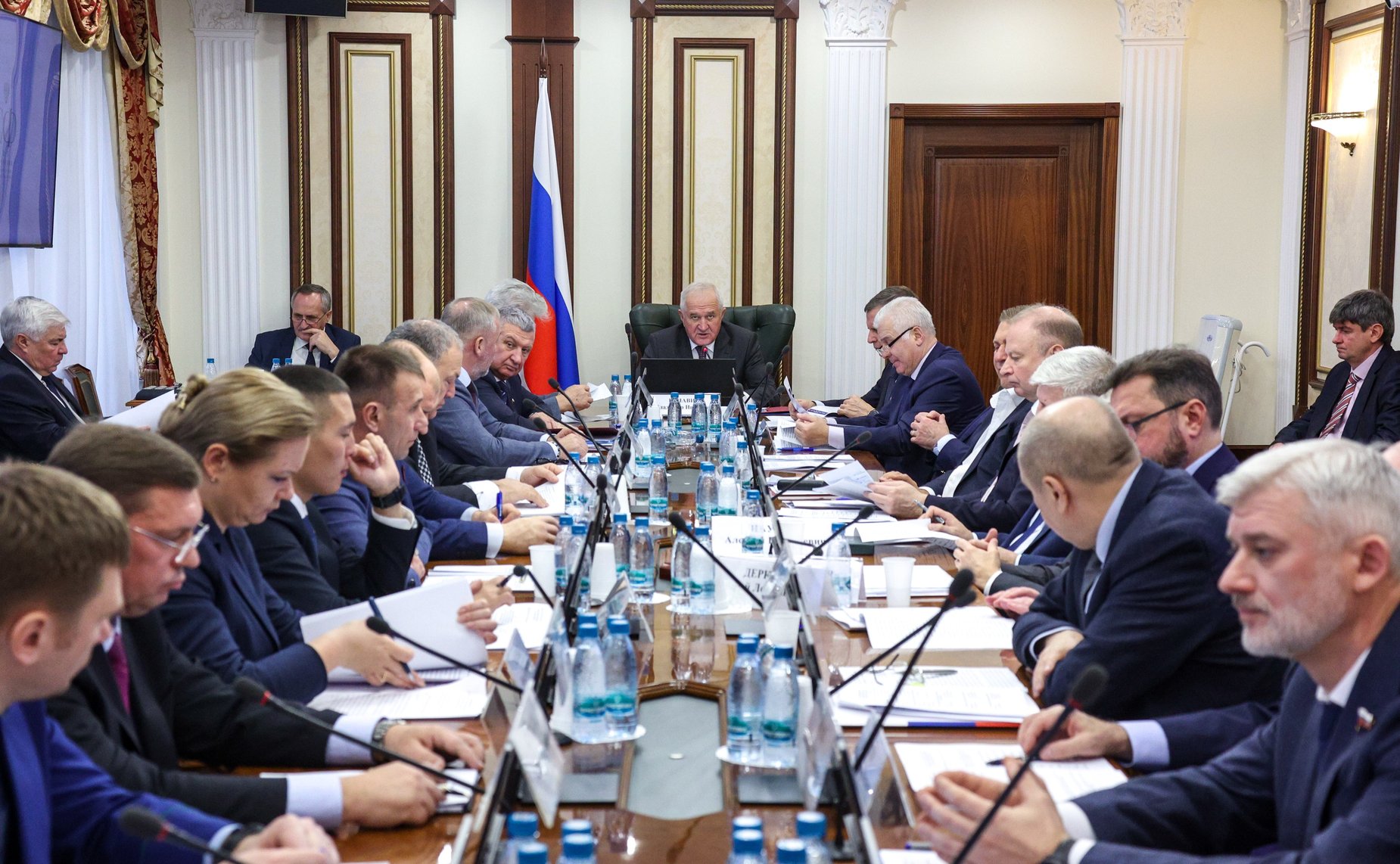 Совещание Комитета Совета Федерации по обороне и безопасности совместно с Комитетом Совета Федерации по экономической политике «Вопросы обеспечения безопасности воздушных перевозок. Состояние и перспективы развития гражданского авиастроения в России»