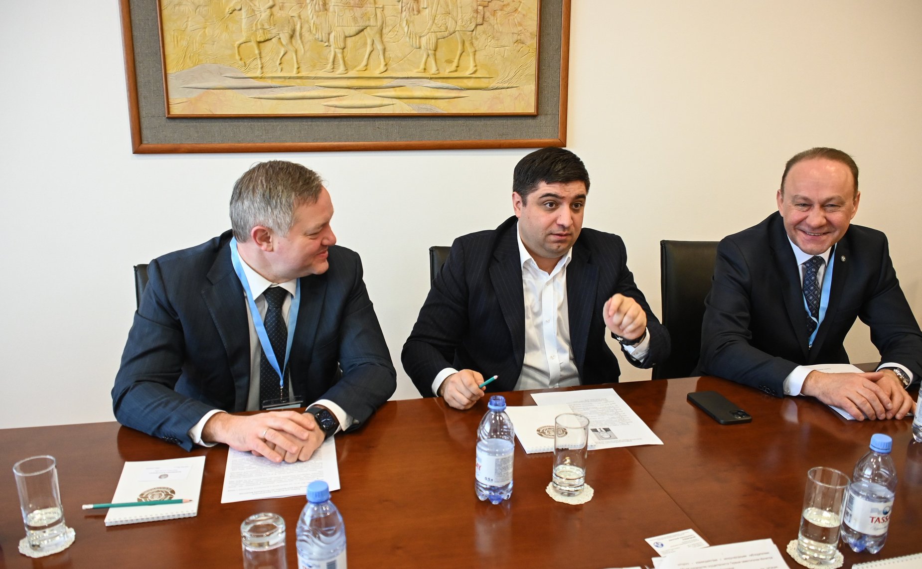 Сенаторы РФ приняли участие в наблюдении за проведением внеочередных выборов депутатов Мажилиса Парламента Республики Казахстан в составе миссий международных наблюдателей