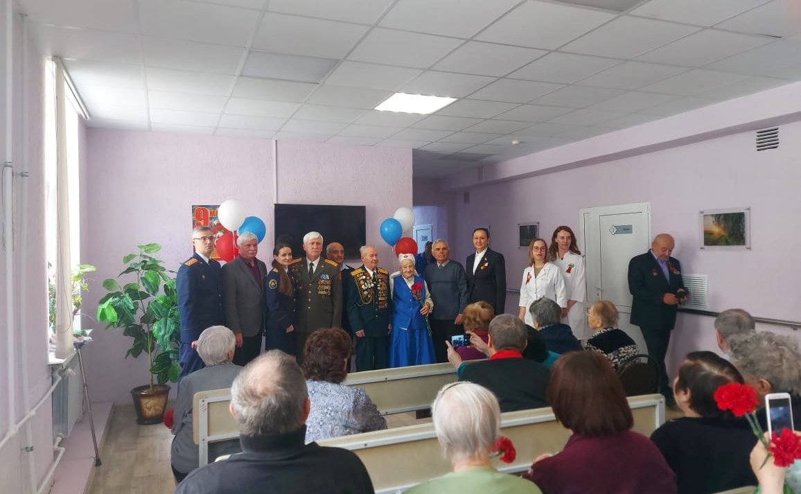 Ирина Петина в канун Дня Победы посетила Рязанский областной клинический госпиталь для ветеранов войн