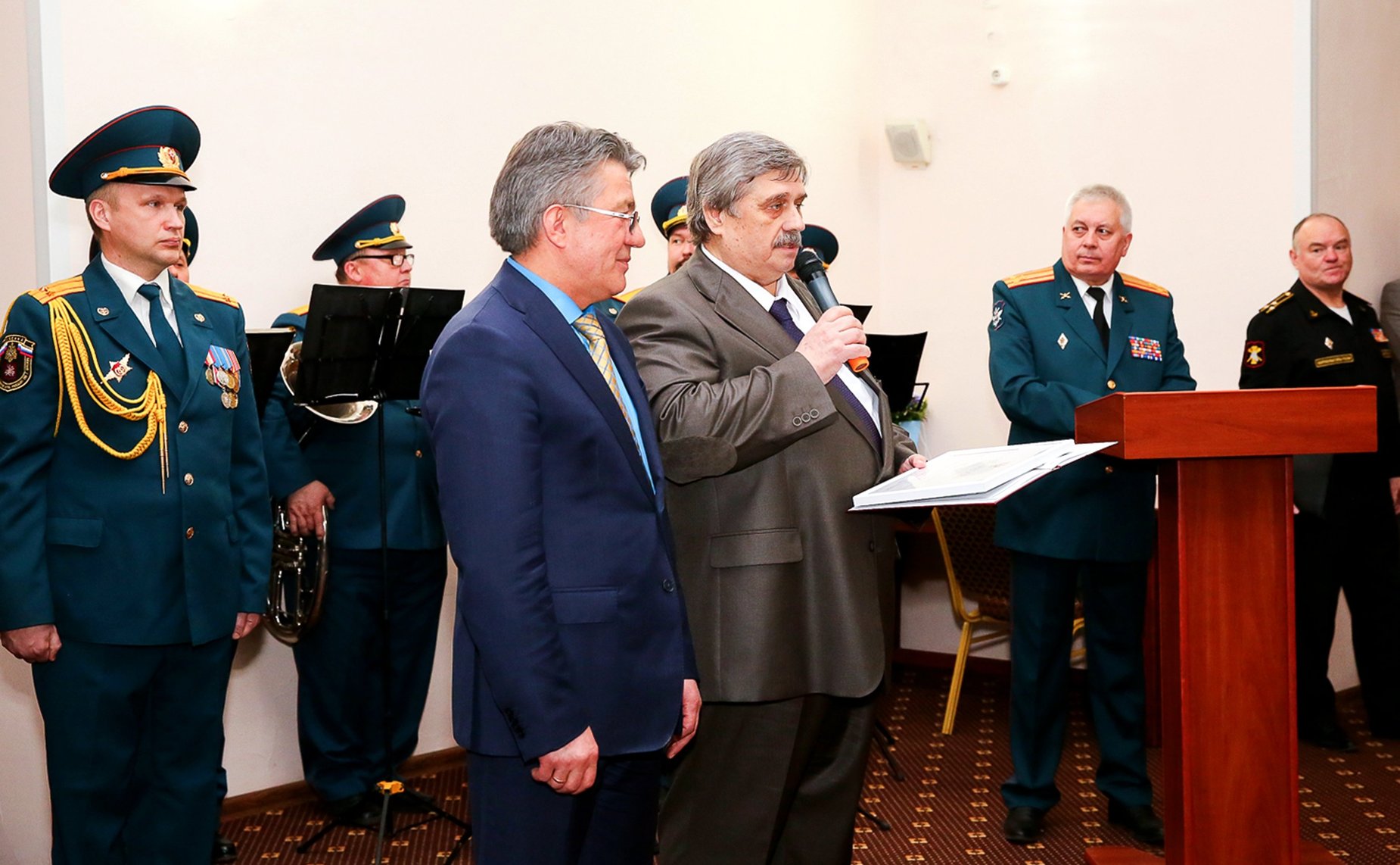 М. Козлов и В. Озеров приняли участие в чествовании 100-летнего юбилея ветерана Великой Отечественной войны В. Зибарева