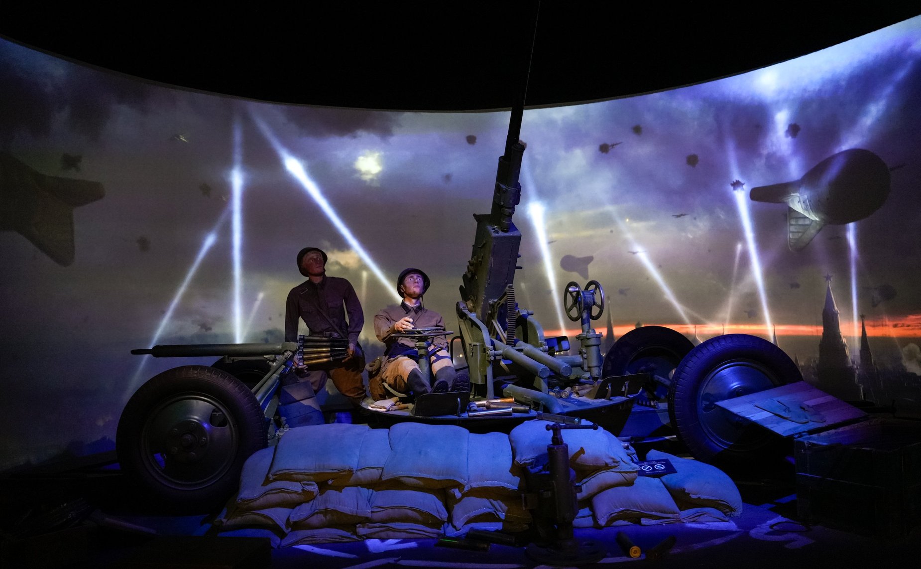 Сенаторы посетили парк «Патриот»