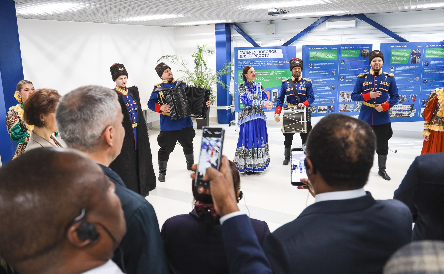 Делегация Республики Мозамбик во главе с Председателем Ассамблеи Маргаридой Адамужи Талапой посетила молочный комбинат «Чеховский» в Московской области