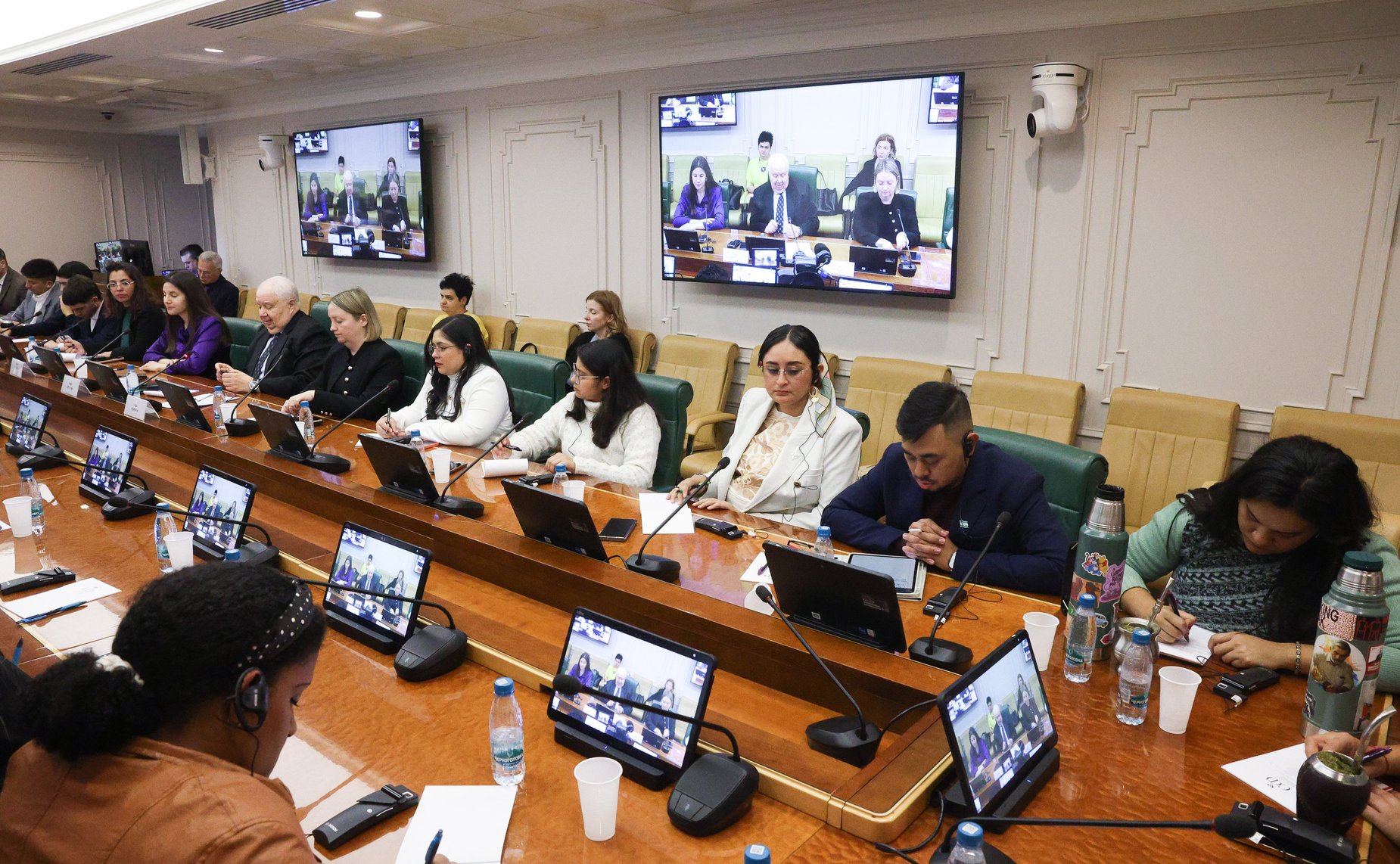 Сергей Кисляк провел встречу с латиноамериканской делегацией II Молодежного форума Россия — Латинская Америка