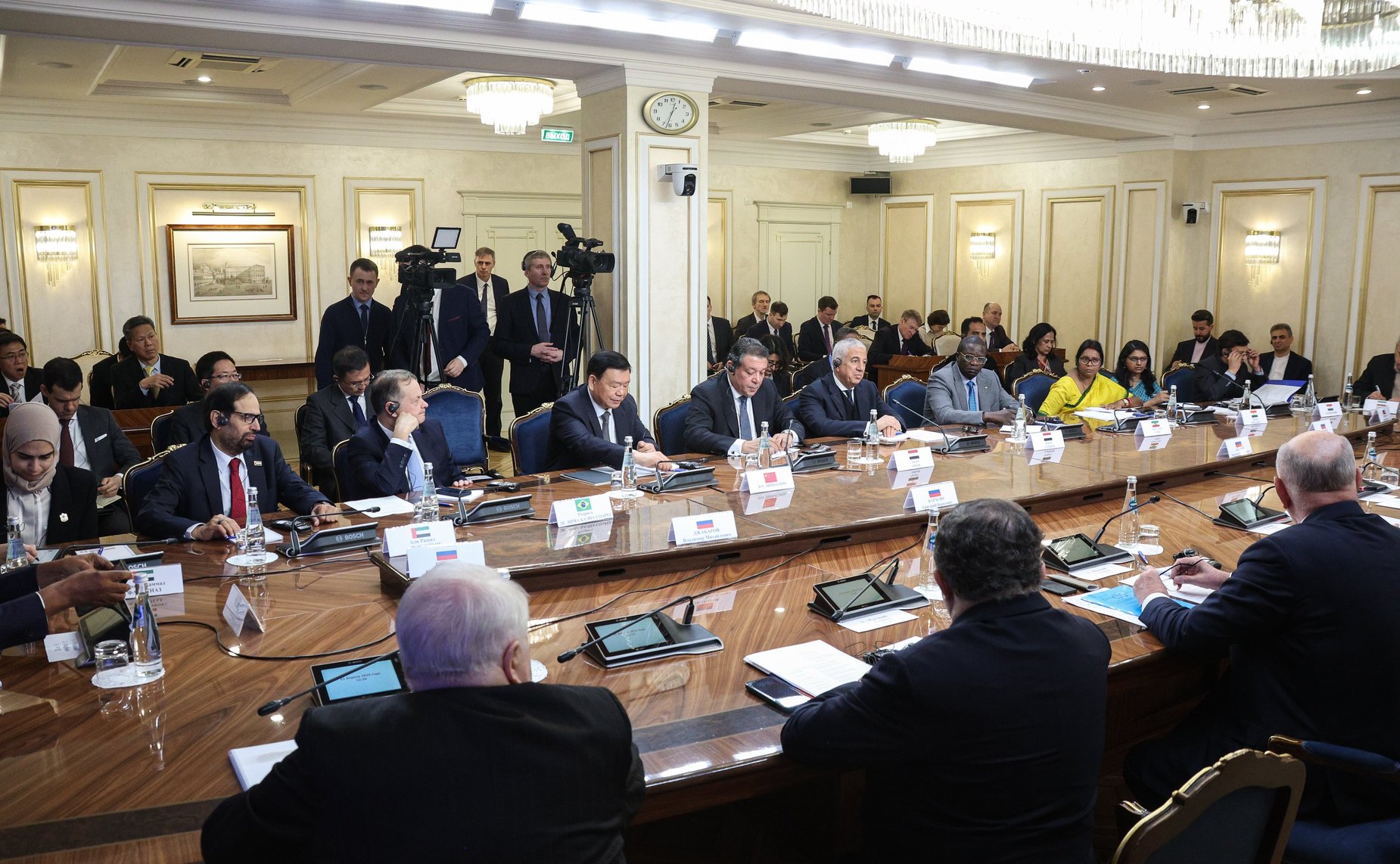 Встреча Председателя Совета Федерации Валентины Матвиенко с председателями комитетов по международным делам парламентов (палат парламентов) стран БРИКС