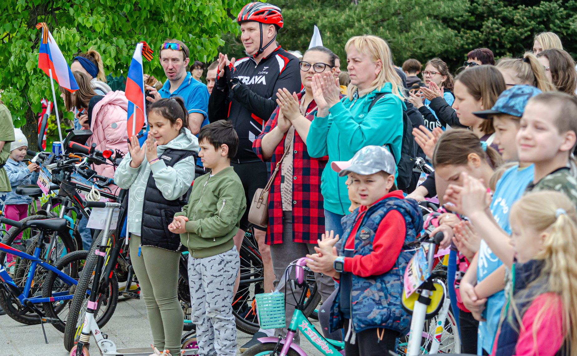 Инна Святенко приняла участие в юбилейном 10-м велопараде, посвященном Дню Победы