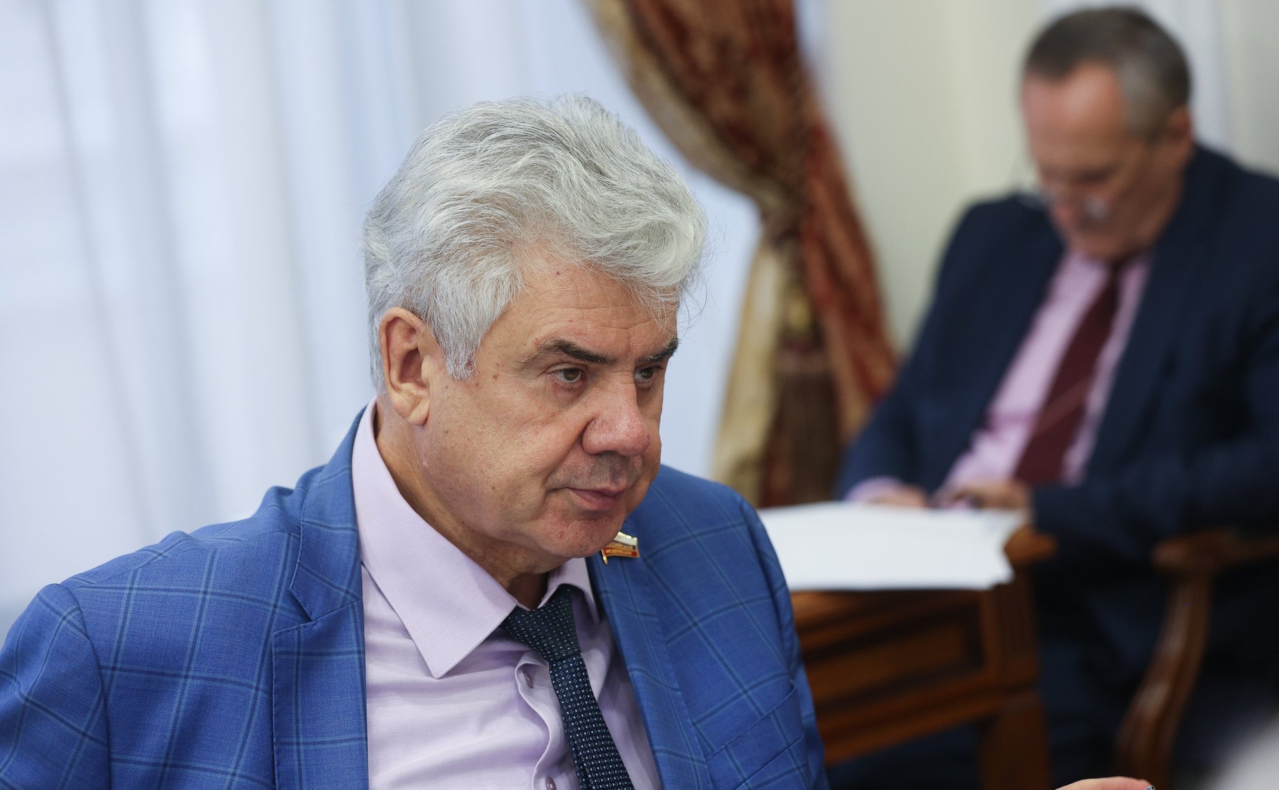 Виктор Бондарев