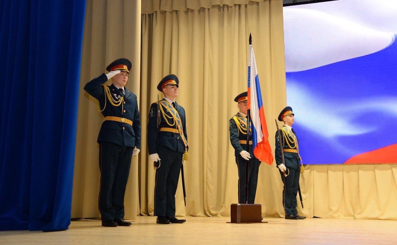 Юрий Воробьев в Образовательном центре – кадетской школе «Корабелы Прионежья» принял участие во встрече с участниками Российского движения детей и молодежи «Движение Первых»!