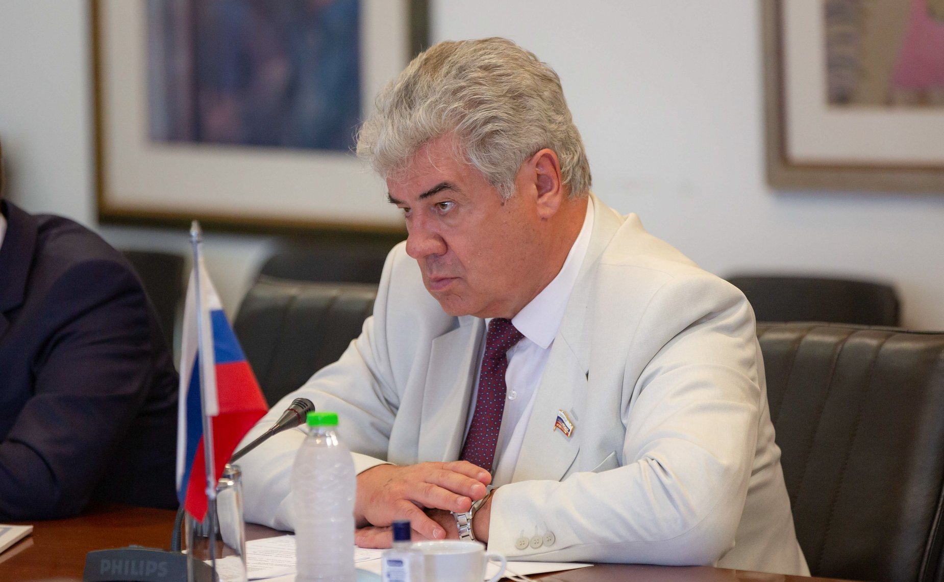 Виктор Бондарев