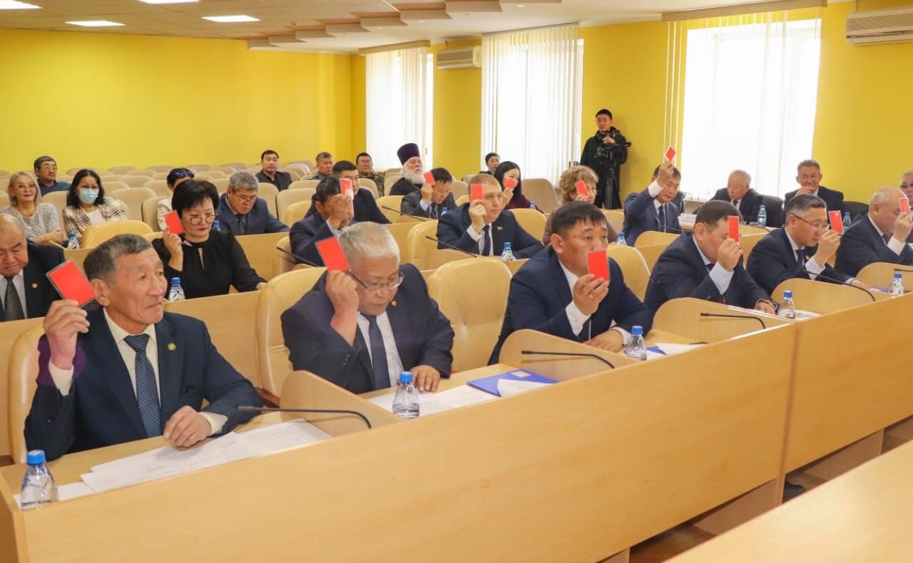 Баир Жамсуев в поселке Агинское принял участие в первом организационном заседании Собрания представителей Агинского Бурятского округа