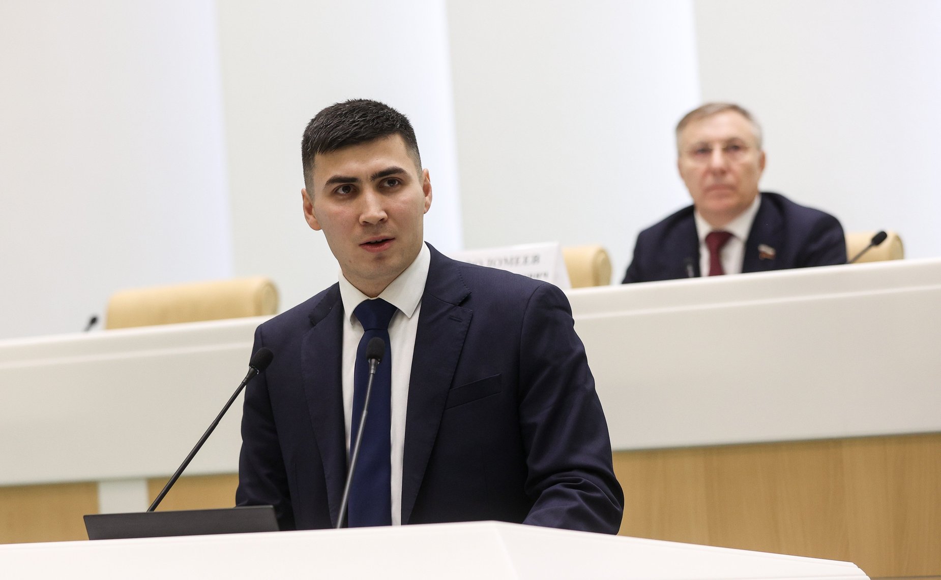 Пленарное заседание Палаты молодых законодателей при Совете Федерации