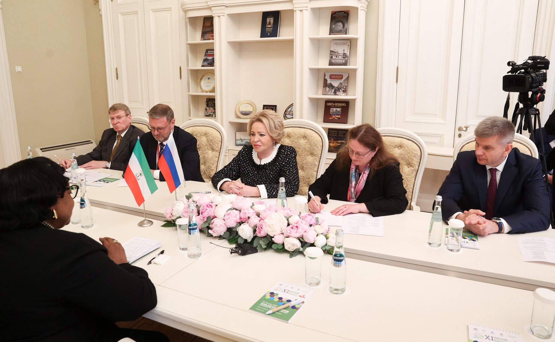 Валентина Матвиенко провела встречу с Председателем Сената Парламента Республики Экваториальная Гвинея Марией Тересой Эфуа Асангоно