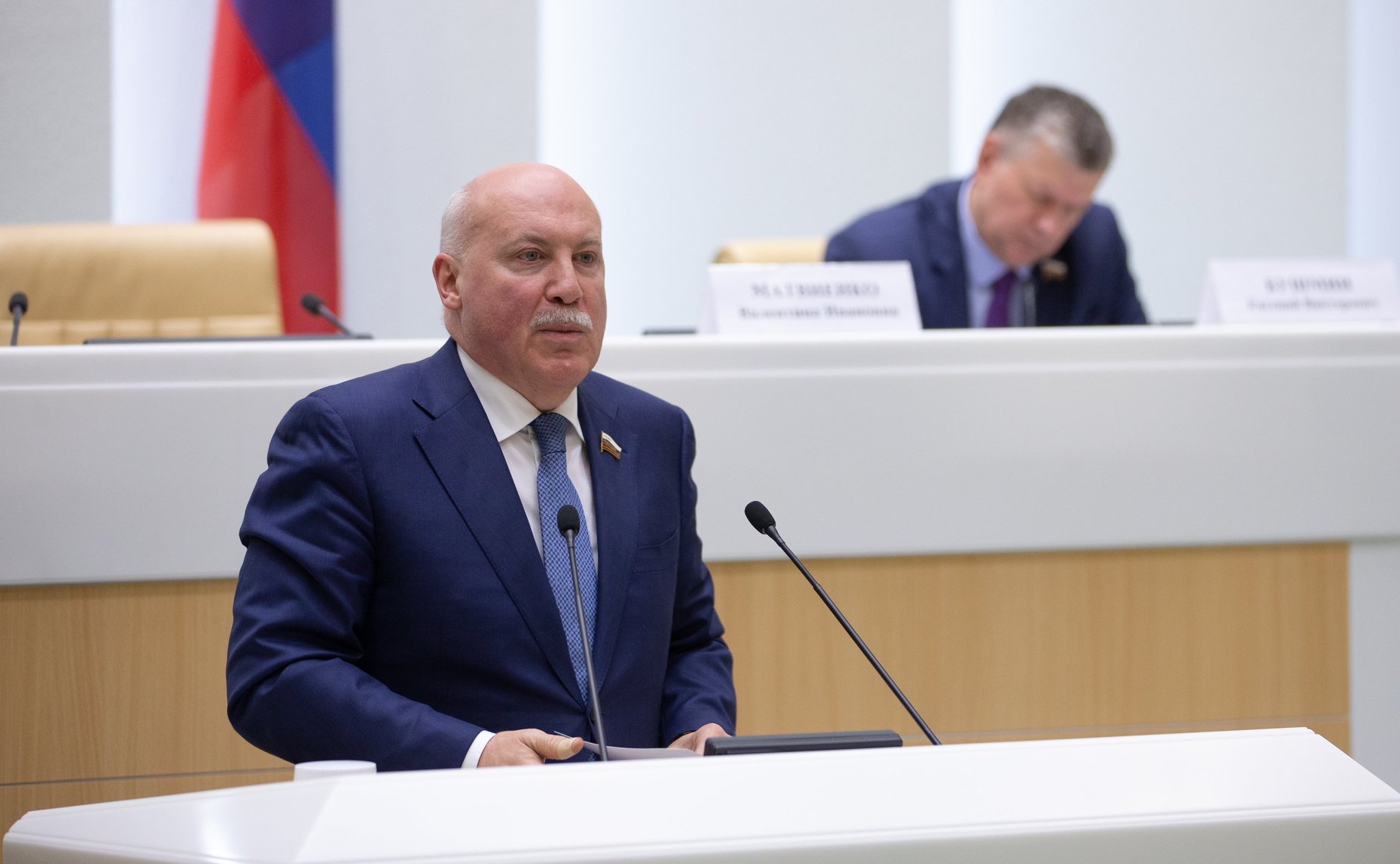 Дмитрий Мезенцев