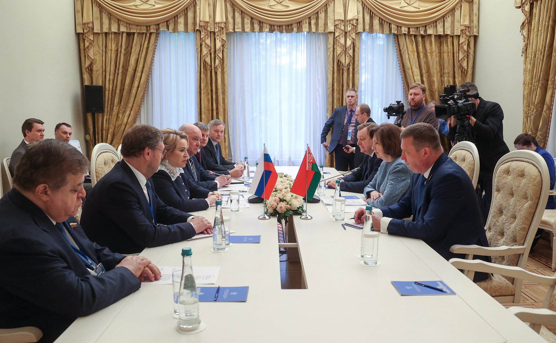 Валентина Матвиенко провела встречу с Председателем Совета Республики Национального собрания Республики Беларусь Натальей Кочановой