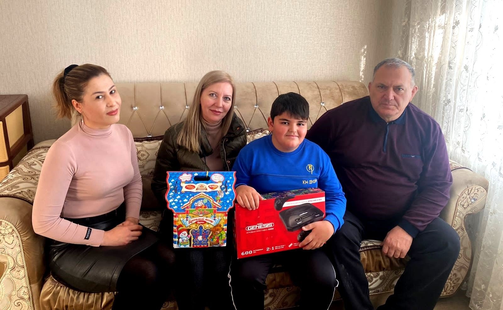 Крым Казаноков исполнил мечту двенадцати детей из двух регионов России в рамках акции «Елка желаний»