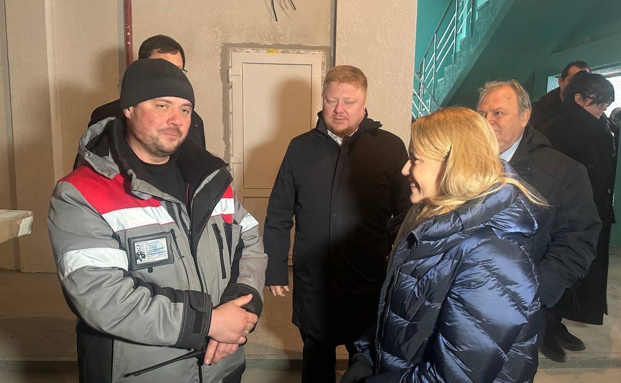 Дарья Лантратова проверила ход ремонтных работ в колледже в Северодонецке