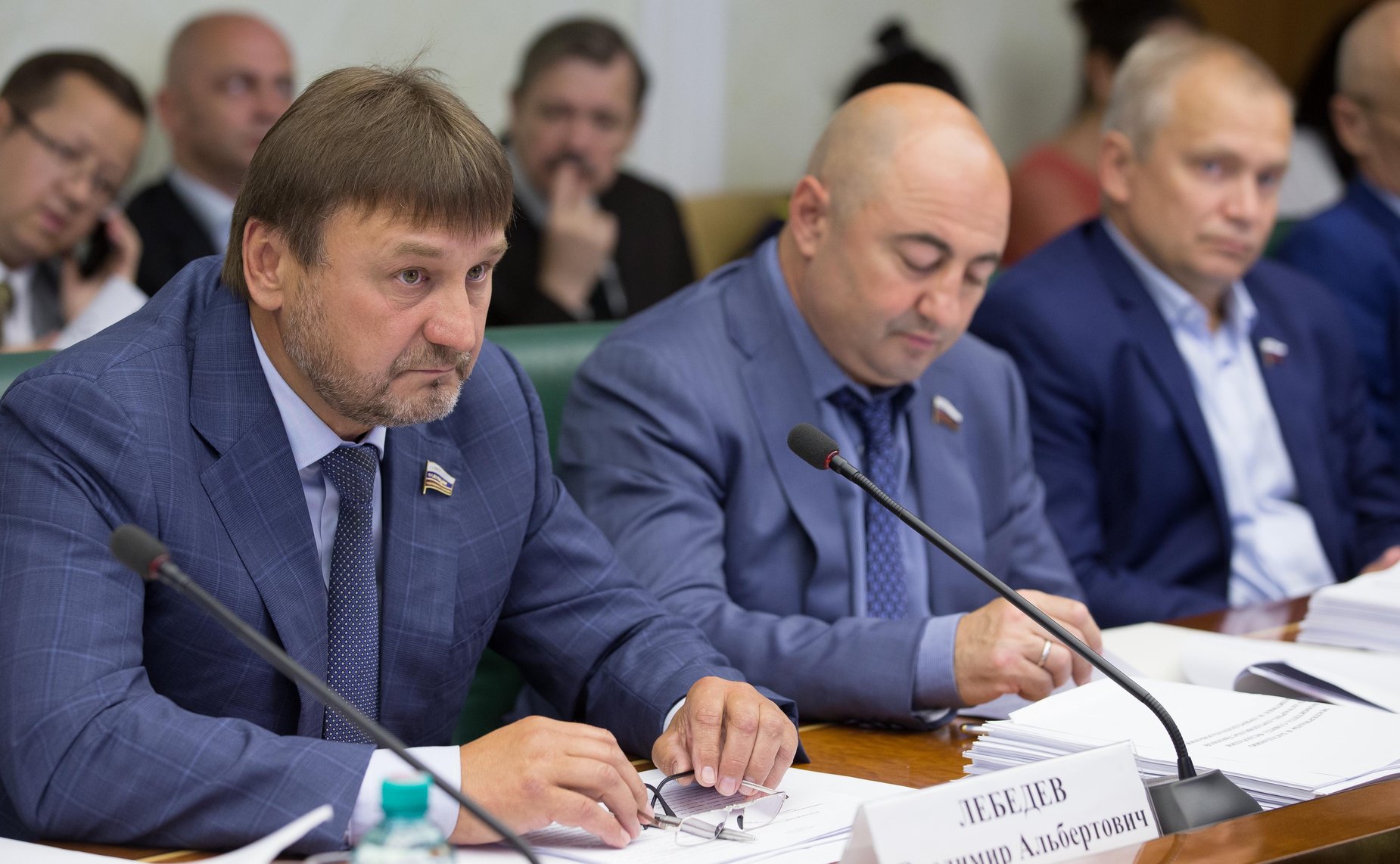 Проходит заседание