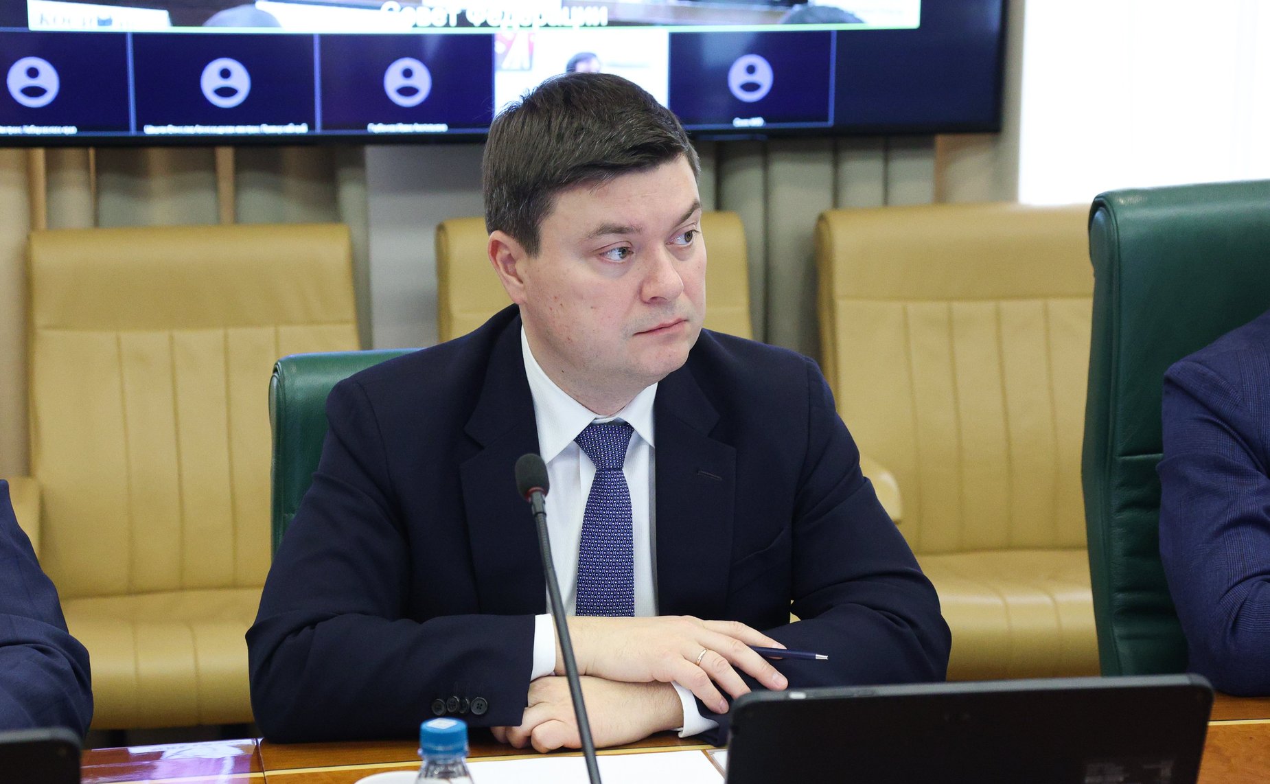 Круглый стол Комитета СФ по экономической политике на тему «О расширении маршрутной сети воздушных перевозок, выполняемых из аэропортов Дальнего Востока»