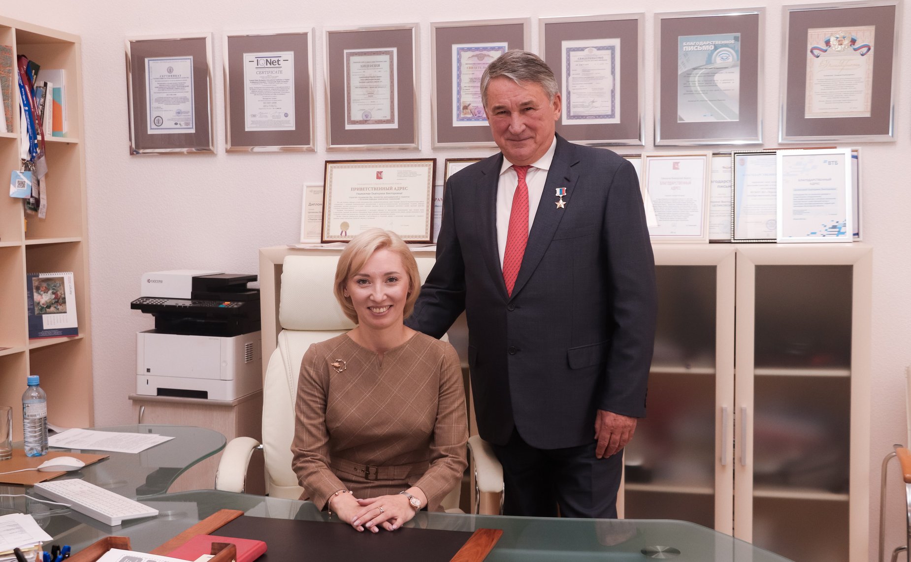 Юрий Воробьев провел встречу с представителями студенческих сообществ и объединений региона на тему «Мир сегодня»