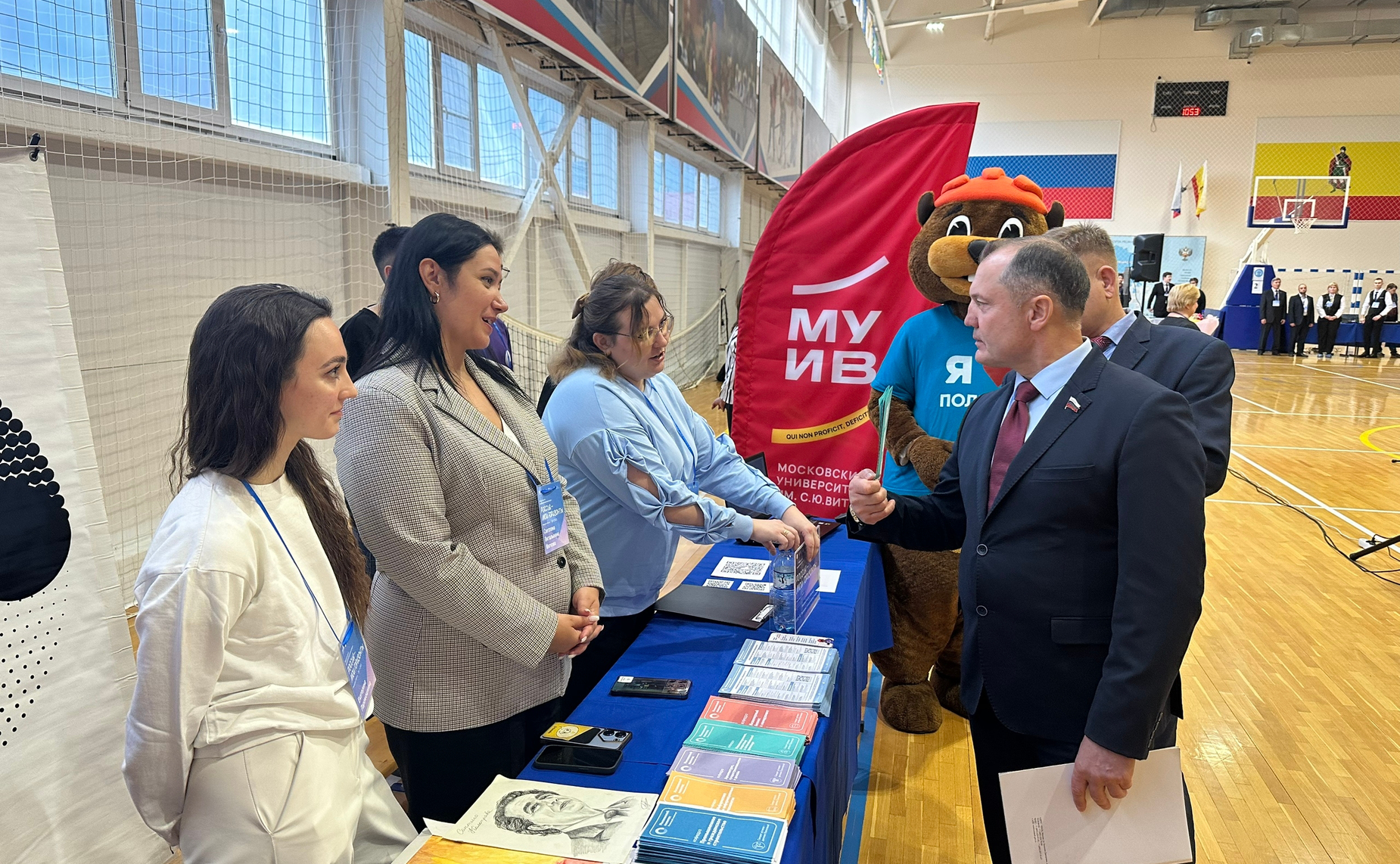 Игорь Мурог принял участие в ярмарке учебных мест «Я выбираю будущее» в Ряжском округе